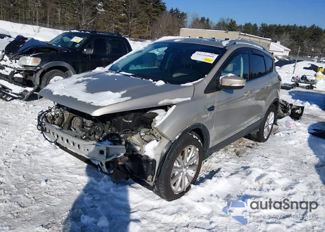 2017 Ford Escape Titanium из США, поврежденный, VIN 1FMCU9J90HUD23337